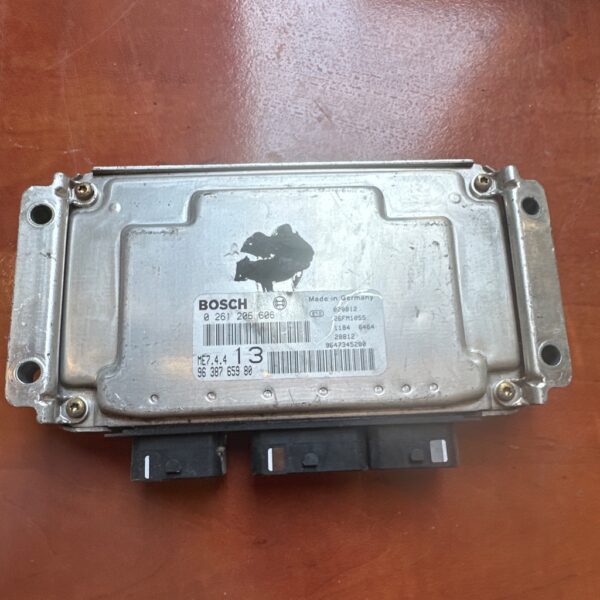 Calculateur moteur ME7.4.4 Citroën Xsara 1.6 16V - BOSCH - REF 0261206606 - OEM 9638765980